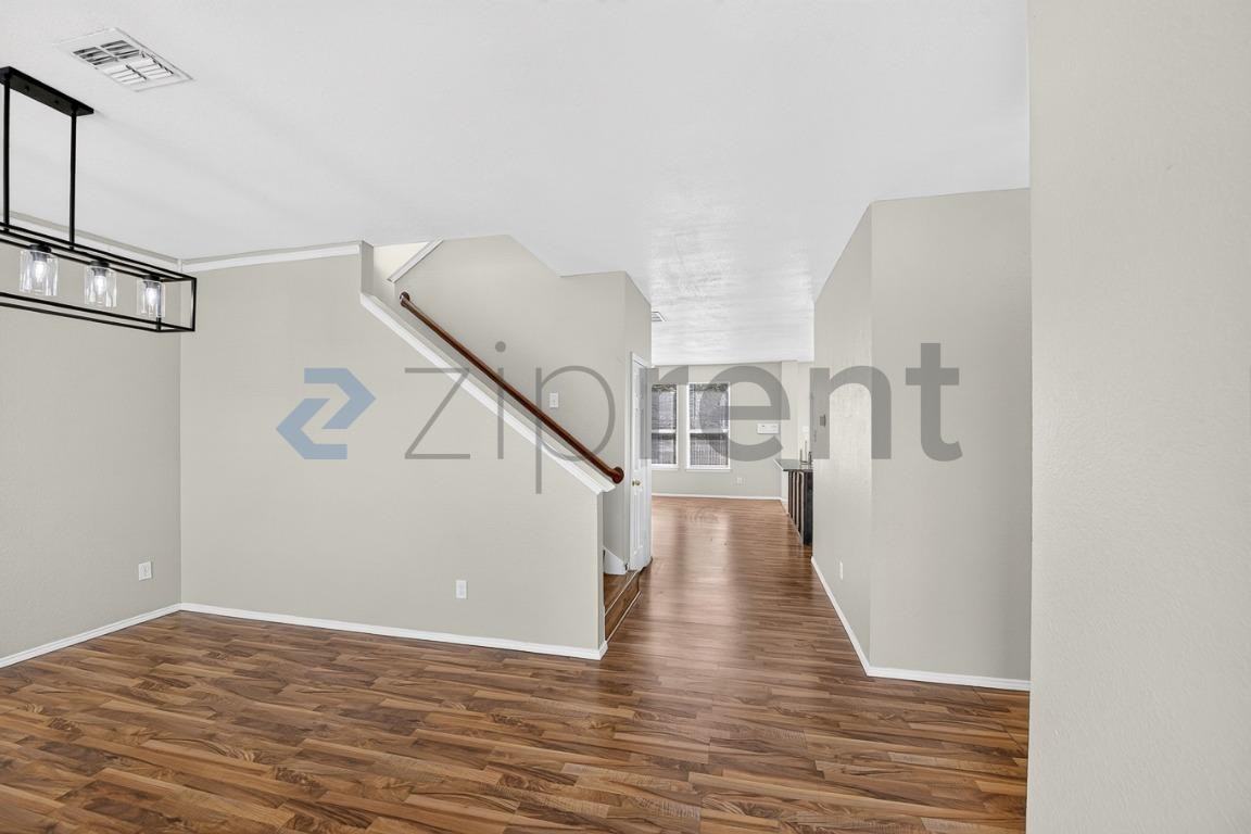 4709 Sleepy Ridge Cir - Photo 5 of 31