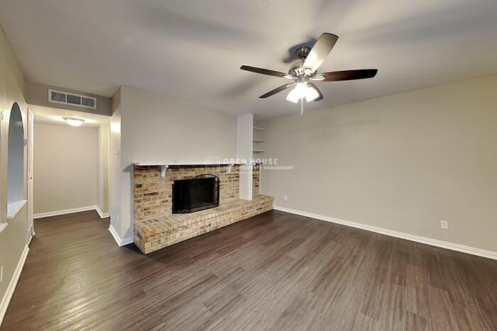 5905 Cedar Ln - Photo 4 of 21