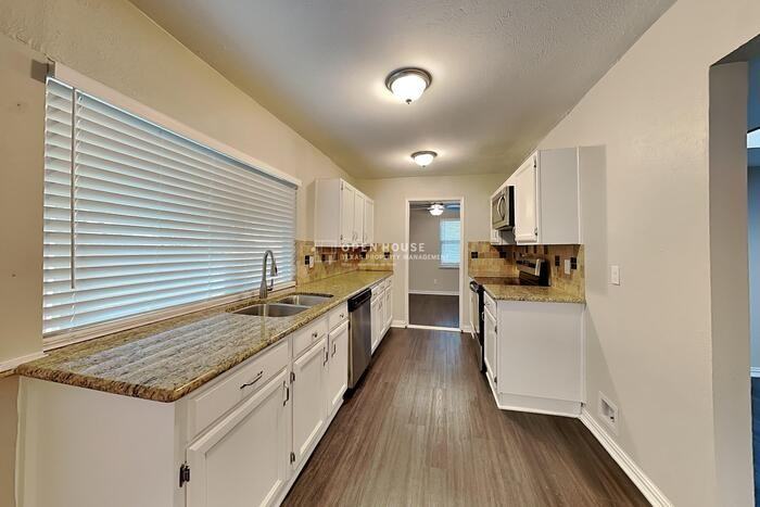 5905 Cedar Ln - Photo 6 of 21