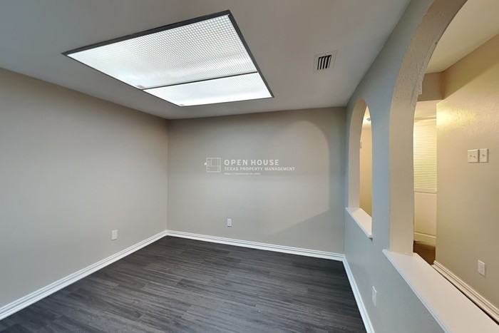 5905 Cedar Ln - Photo 7 of 21