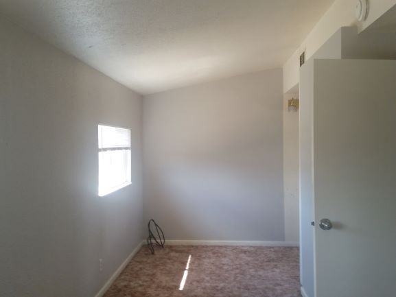 4-222 South 300 East - Photo 2 of 12