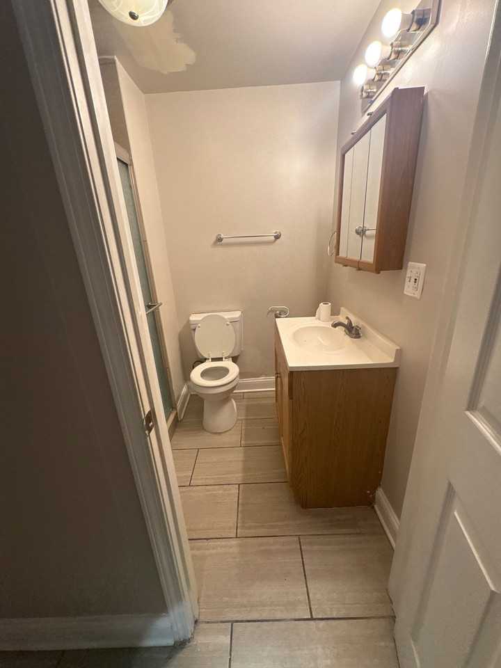7444 South Langley Avenue - Photo 3 of 9