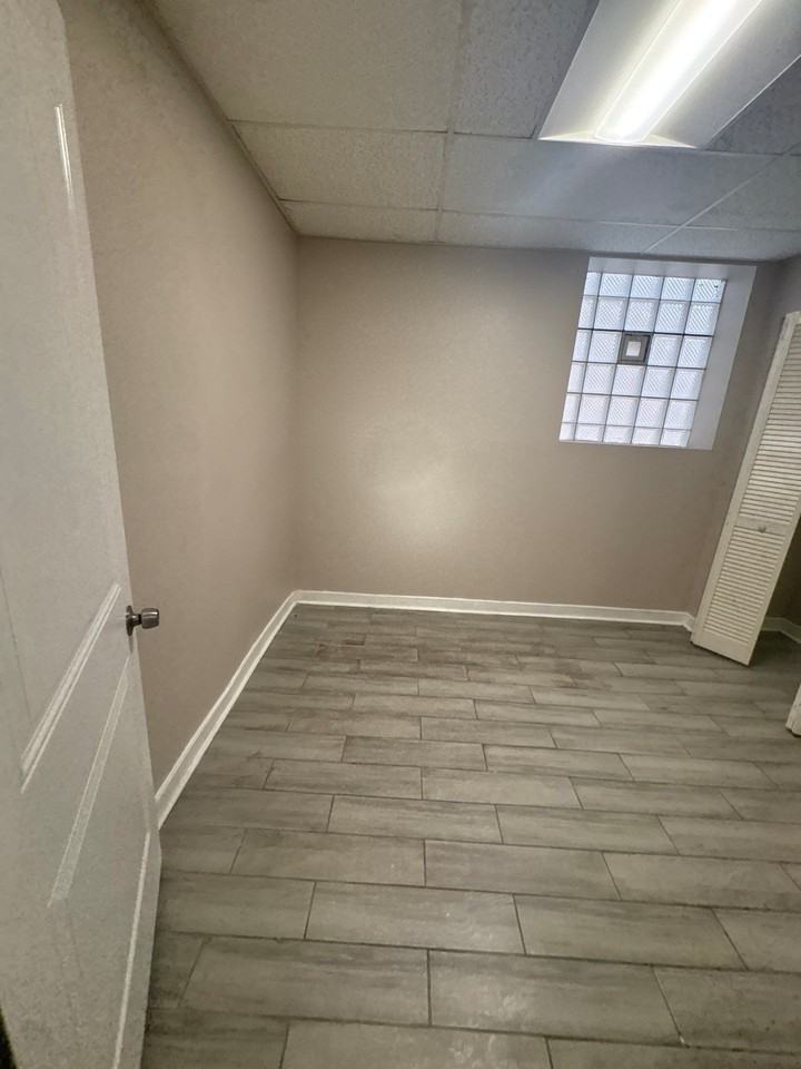 7444 South Langley Avenue - Photo 7 of 9