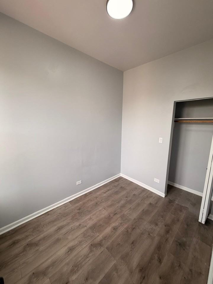 1515 South Millard Avenue - Photo 7 of 10