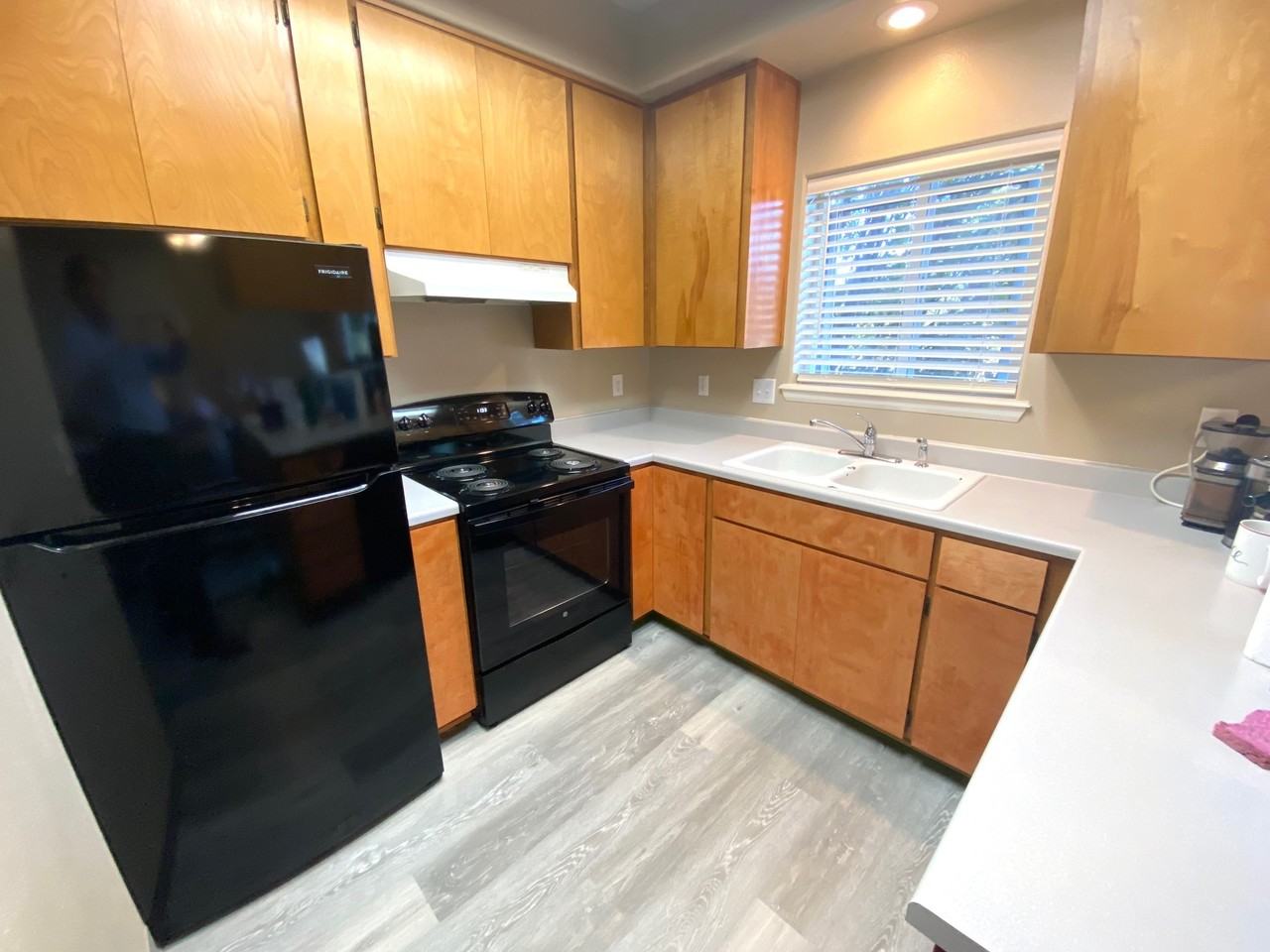 161, ID #, 1519 Hollyhock Drive, Unit D - Photo 2 of 30