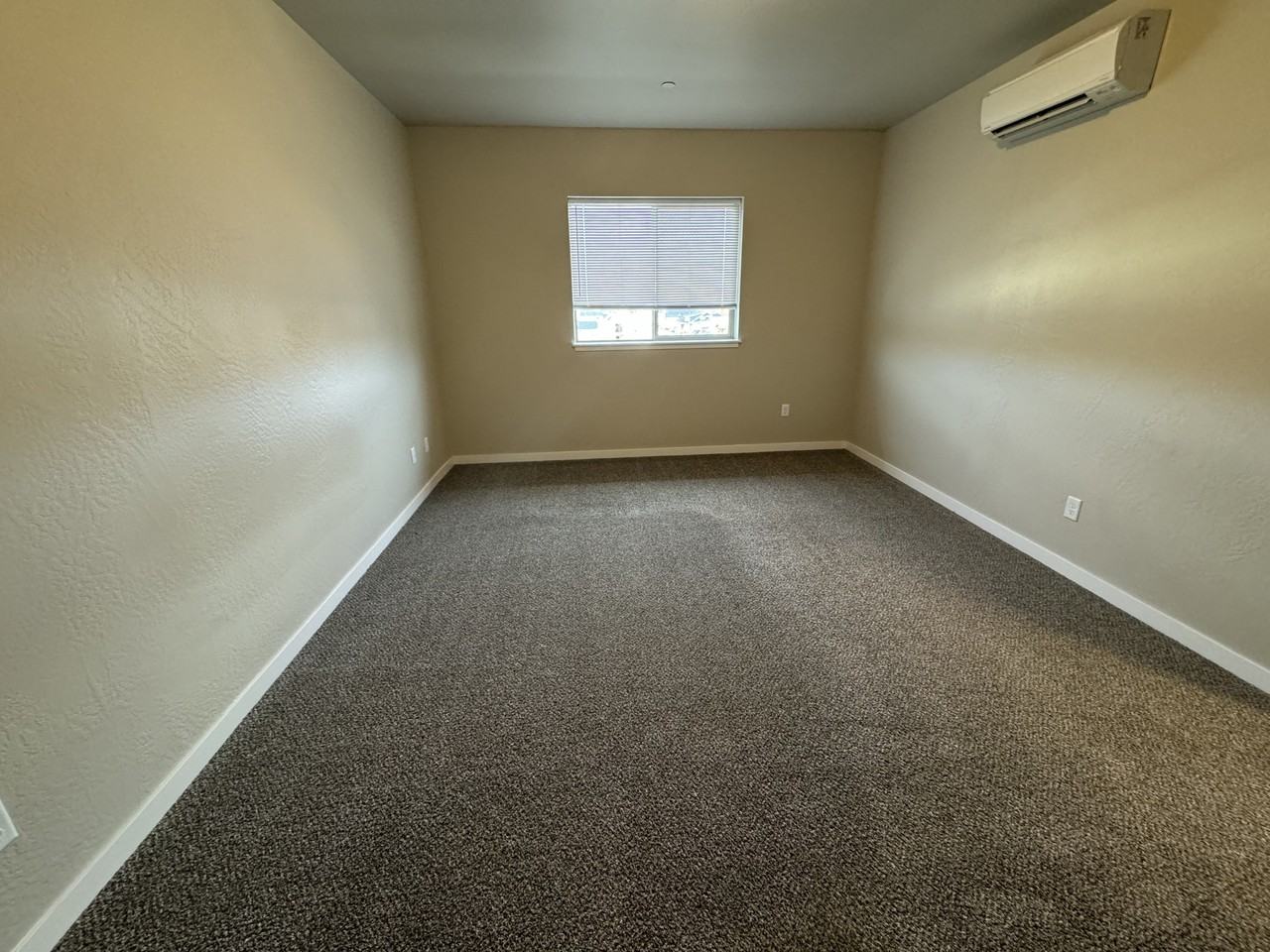 441 Talent Ave - Photo 7 of 14
