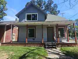 featured image of 10 N Touchet St