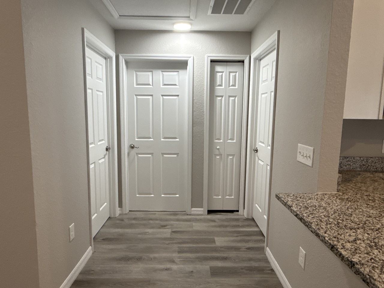 218 West King Street - Photo 7 of 7