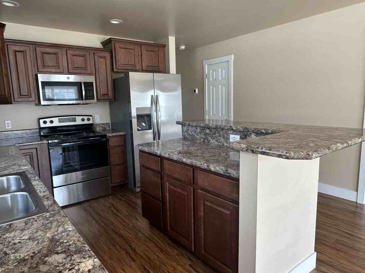 Shenandoah Townhomes - Photo 4 of 50