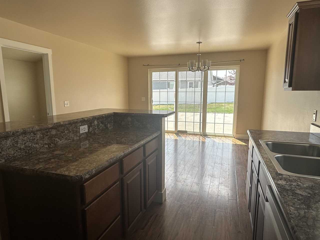 Shenandoah Townhomes - Photo 7 of 50
