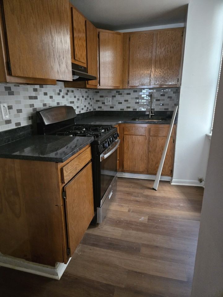 4221 West Girard Avenue - Photo 7 of 13