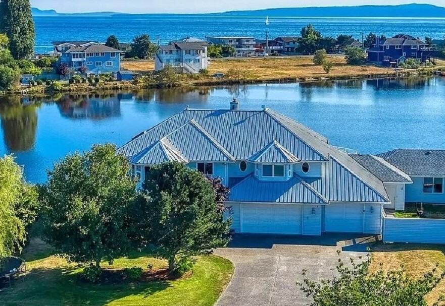 1541 Ocean View Lane - Photo 2 of 27
