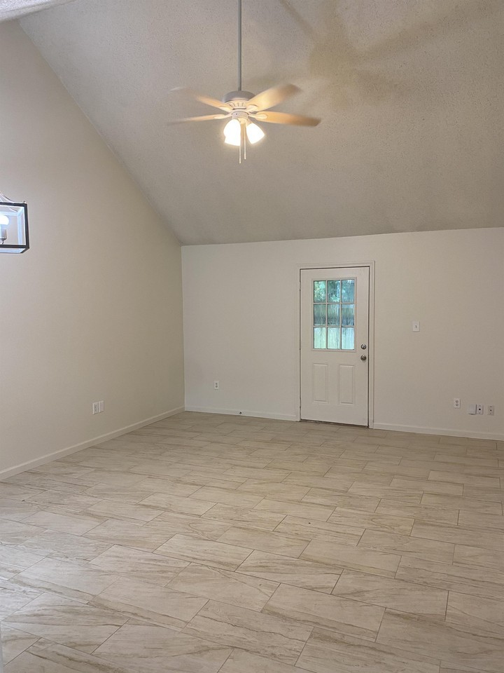 199 C 16th Street - Photo 3 of 14