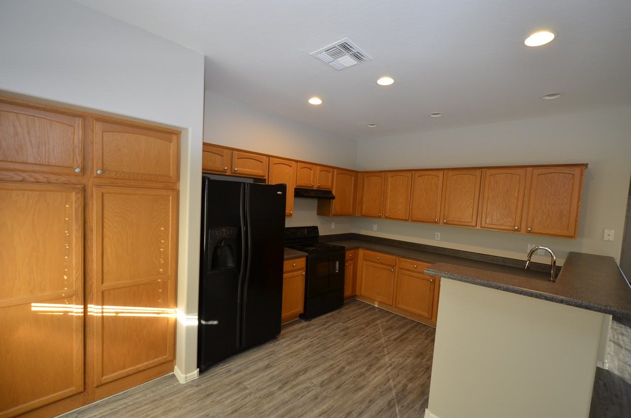 2034 N Arbor Ln #1 - Photo 6 of 16