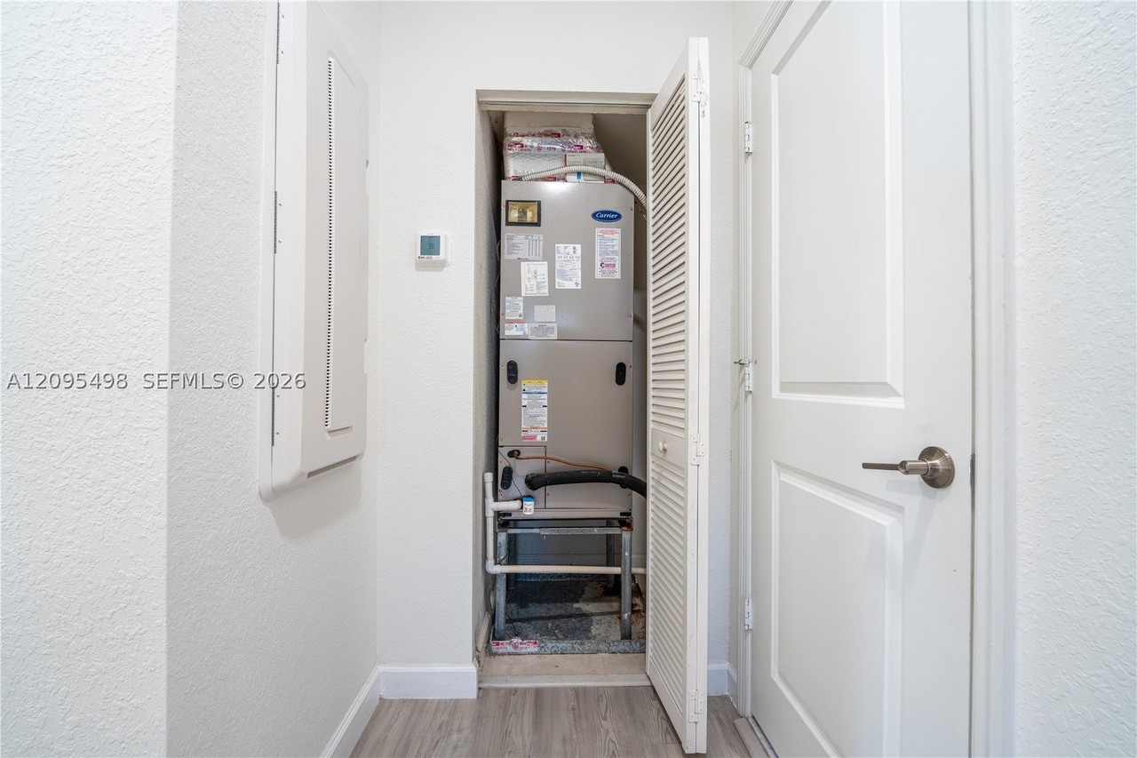 2588 Se 2nd St - Photo 5 of 28