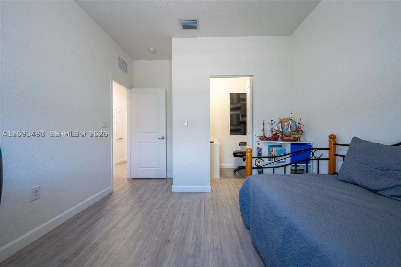 2588 Se 2nd St - Photo 7 of 28