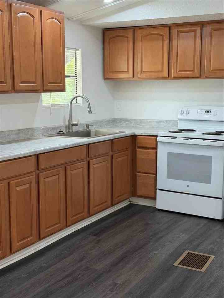 3717 Kandy Ln - Photo 4 of 13
