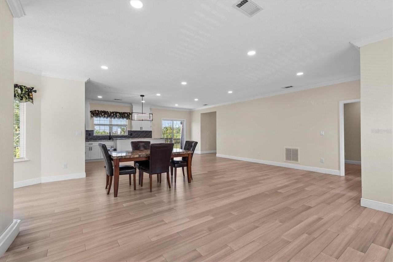 1081 S Pointe Alexis Dr - Photo 6 of 47