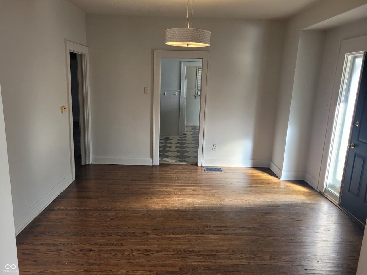 629 Carlyle Pl - Photo 6 of 10