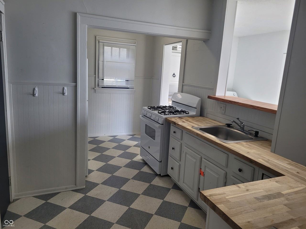 629 Carlyle Pl - Photo 7 of 10