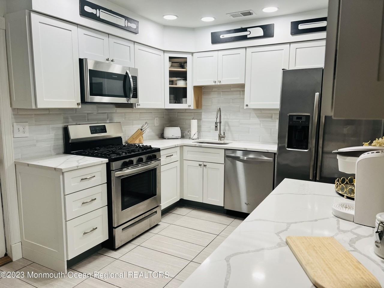 14 Cooper Ct - Photo 5 of 31