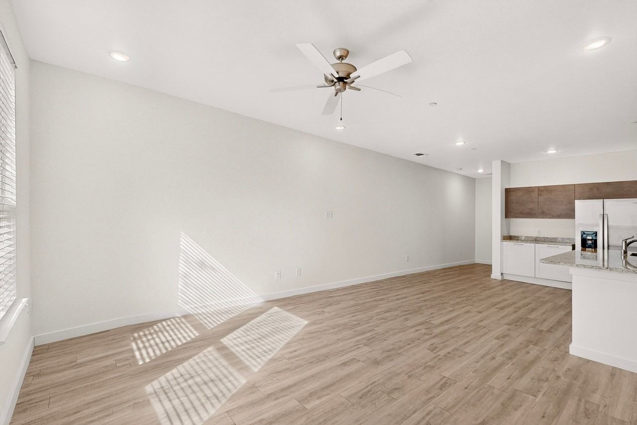 1300 Pebblebrook Dr - Photo 5 of 28