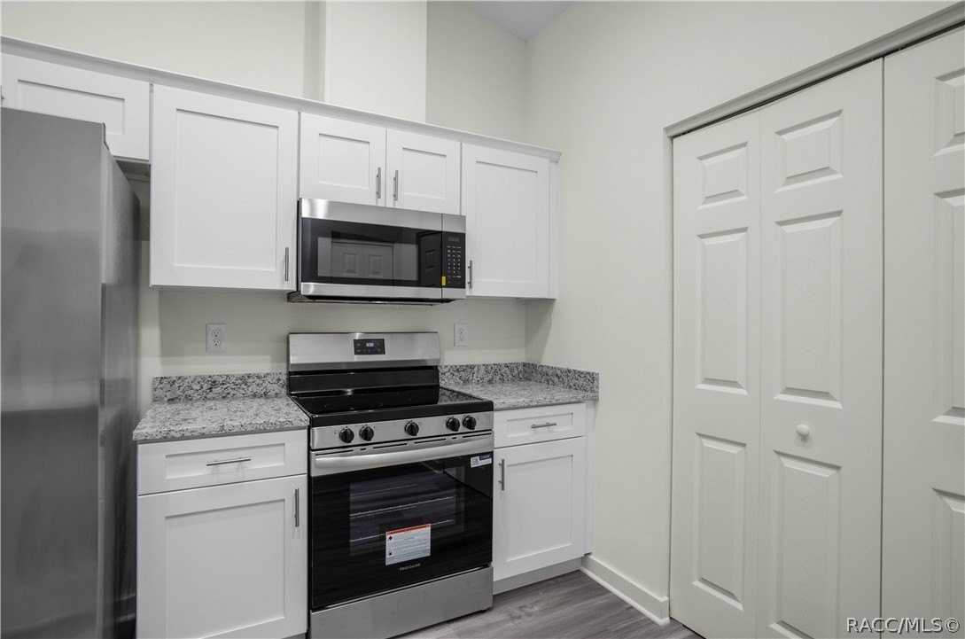 9227 E Royal Palm Dr - Photo 6 of 19