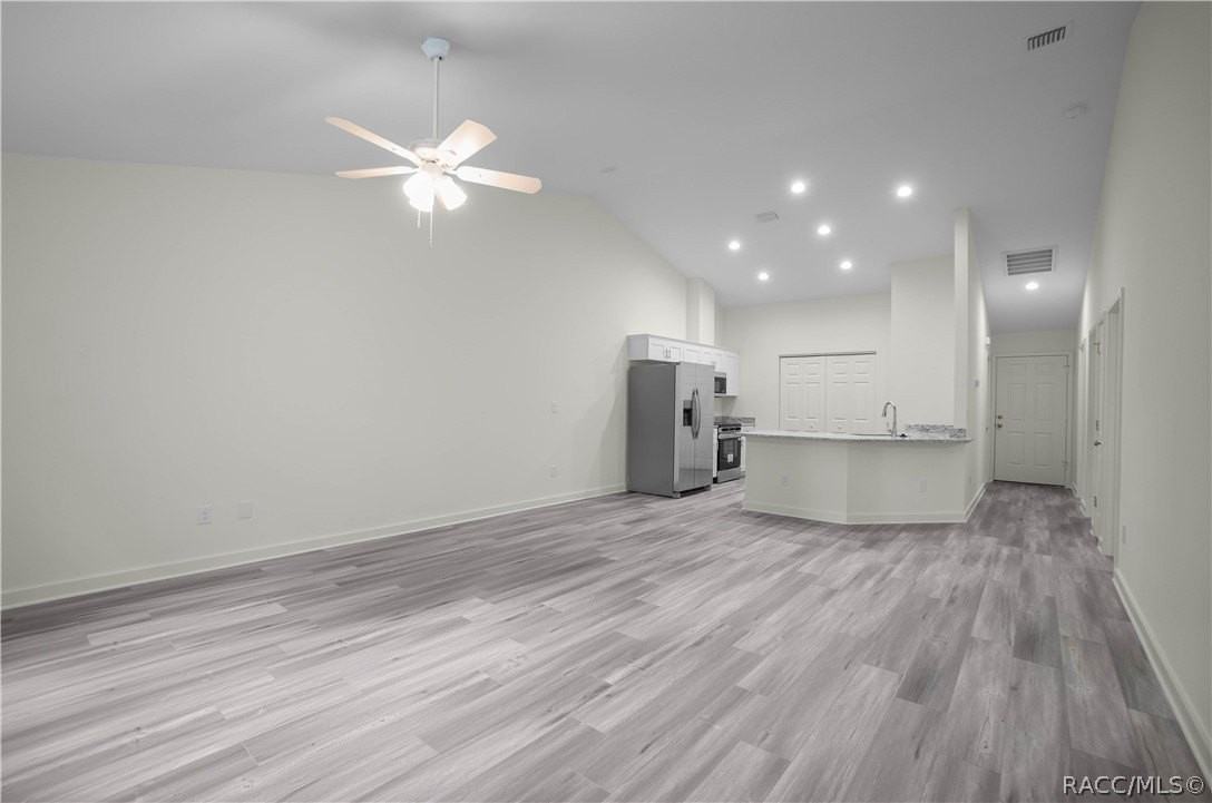 9227 E Royal Palm Dr - Photo 7 of 19
