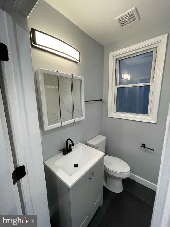 1926 Naylor Rd Se #1 - Photo 5 of 12