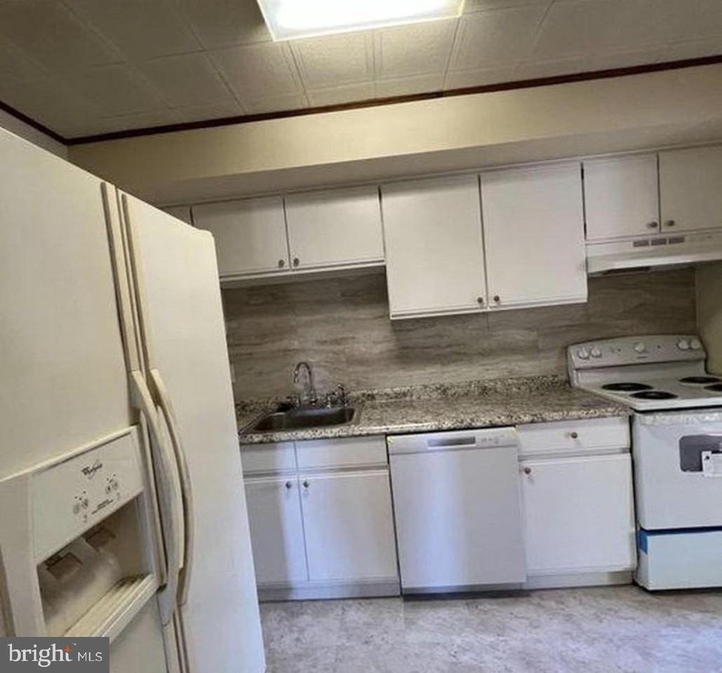 1575 W Street Rd #236 - Photo 5 of 19
