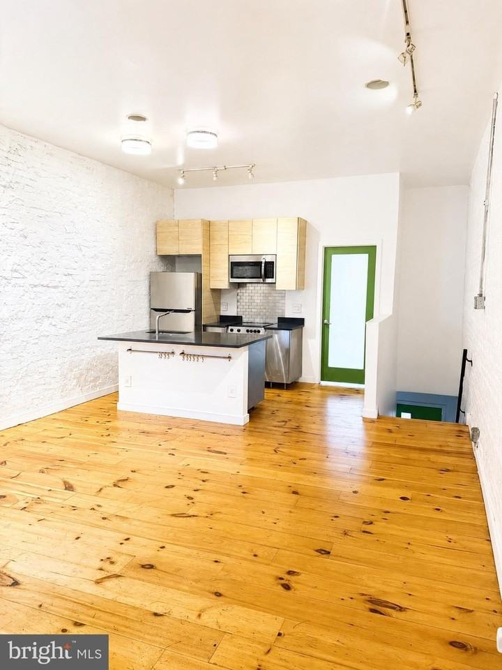 619 S 52nd St #2 - Photo 2 of 8