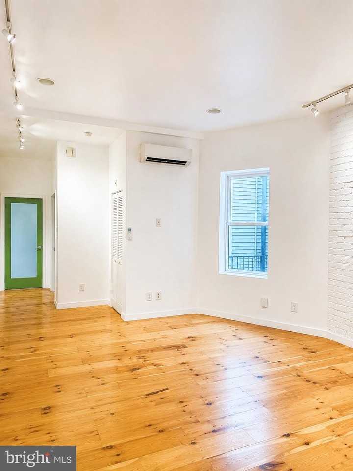 619 S 52nd St #2 - Photo 6 of 8