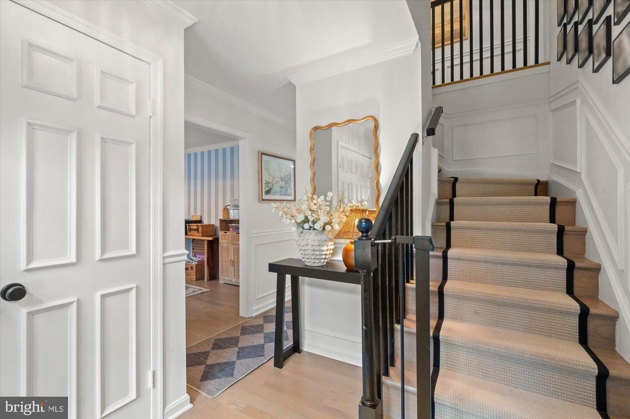 11300 Timberline Dr - Photo 4 of 50
