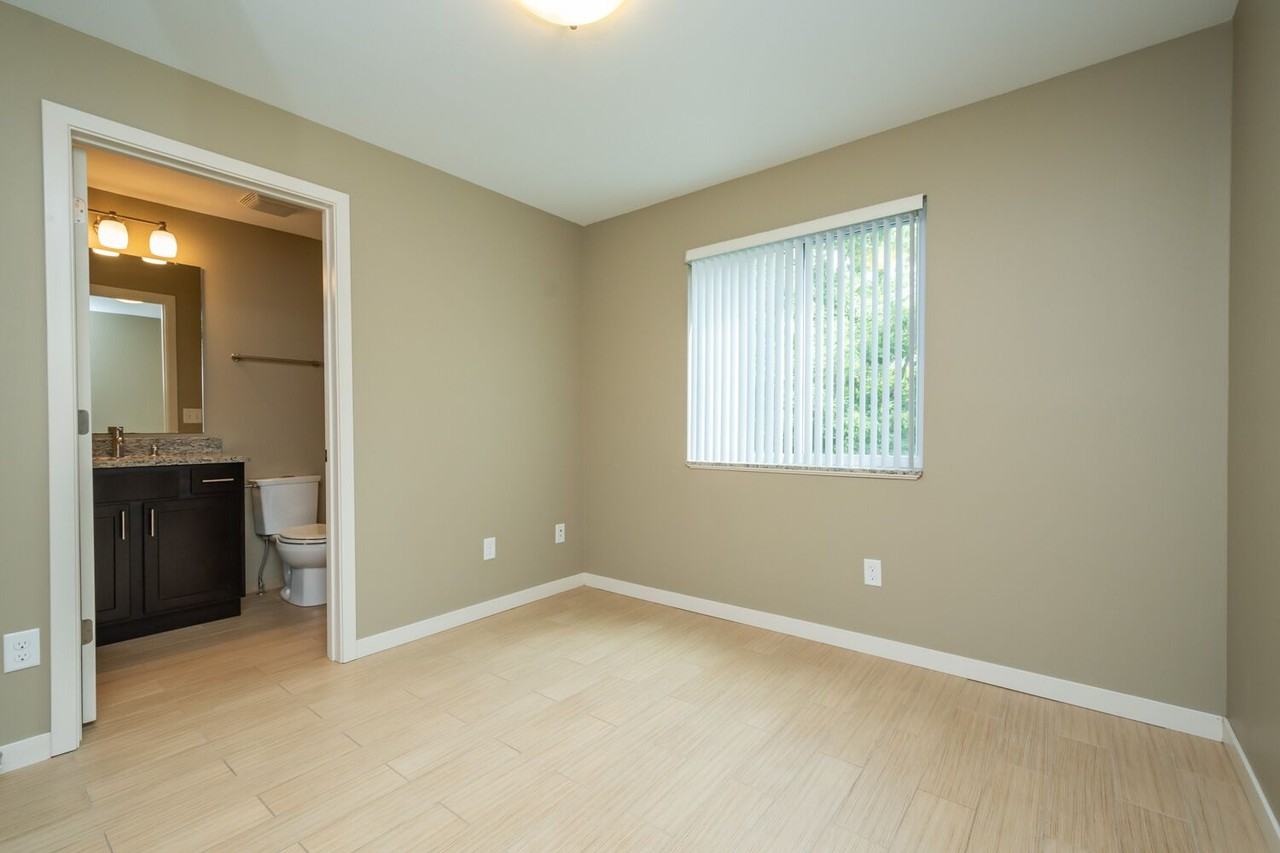 203 1/2 6th Street #2 - Photo 5 of 15
