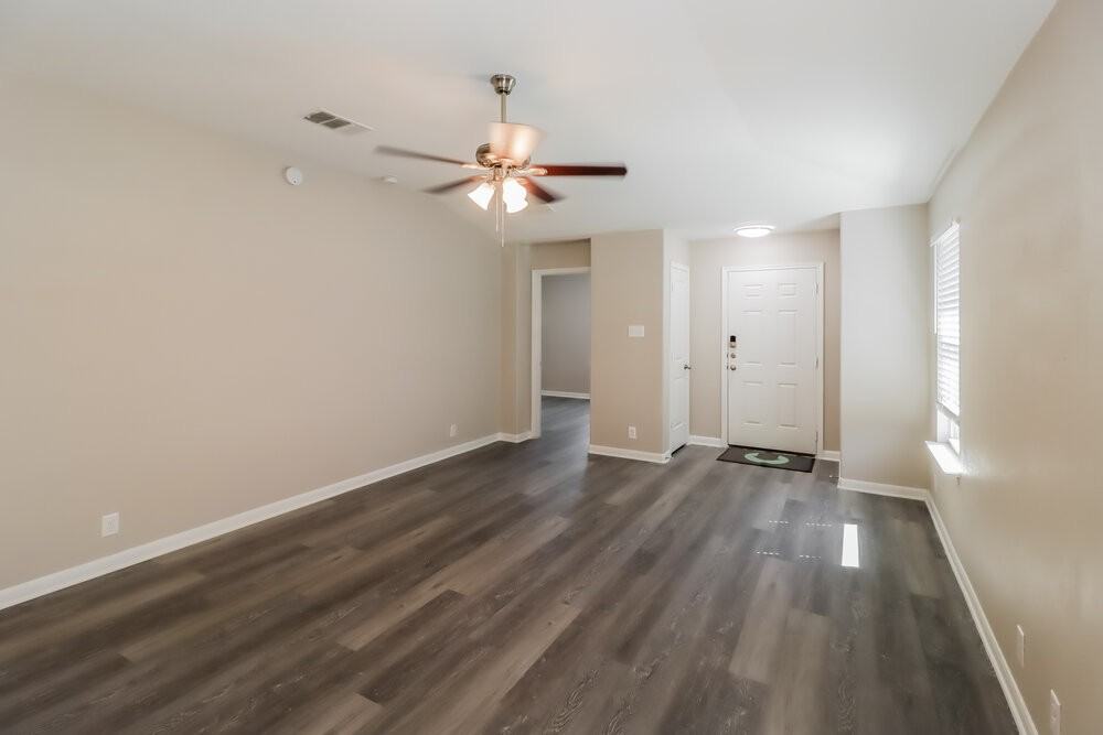 1117 Plateau Trl - Photo 3 of 16
