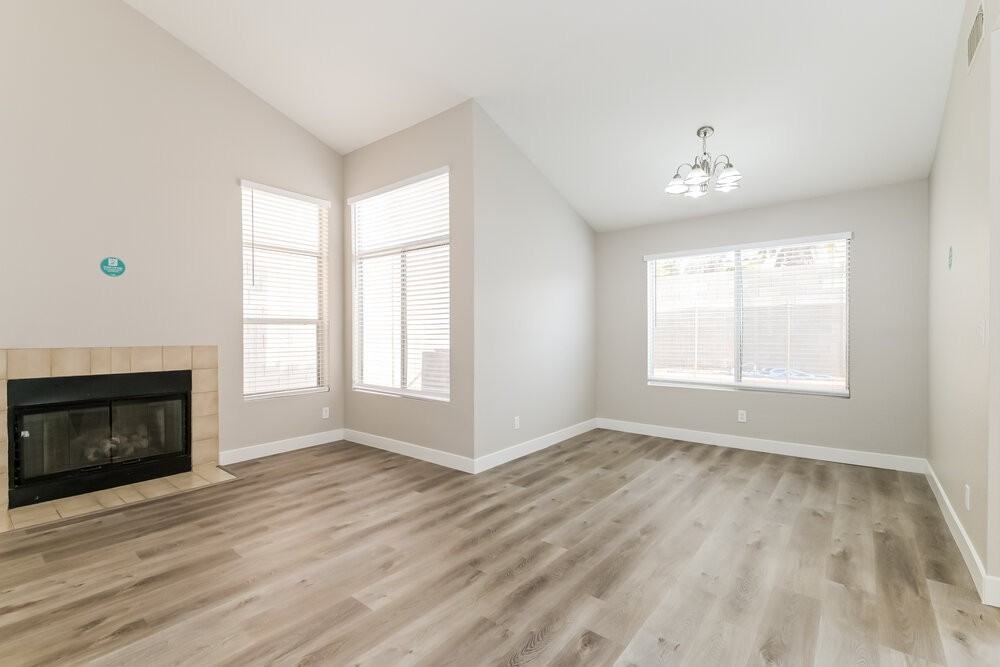 2827 Norfolk Ave - Photo 6 of 17