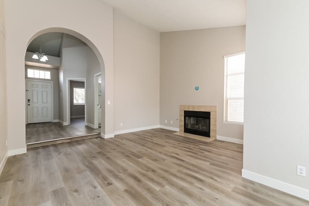 2827 Norfolk Ave - Photo 7 of 17