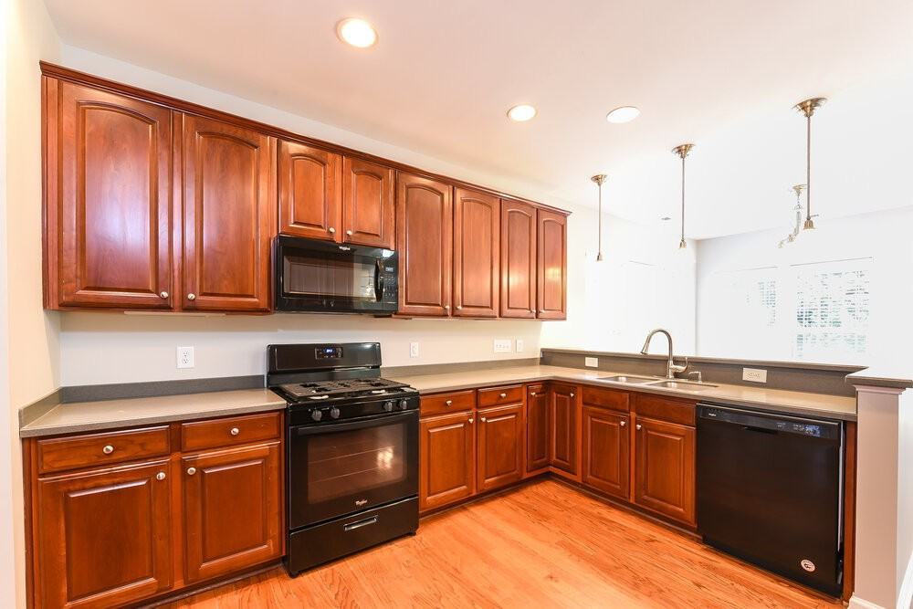 12446 Honeychurch St - Photo 4 of 16