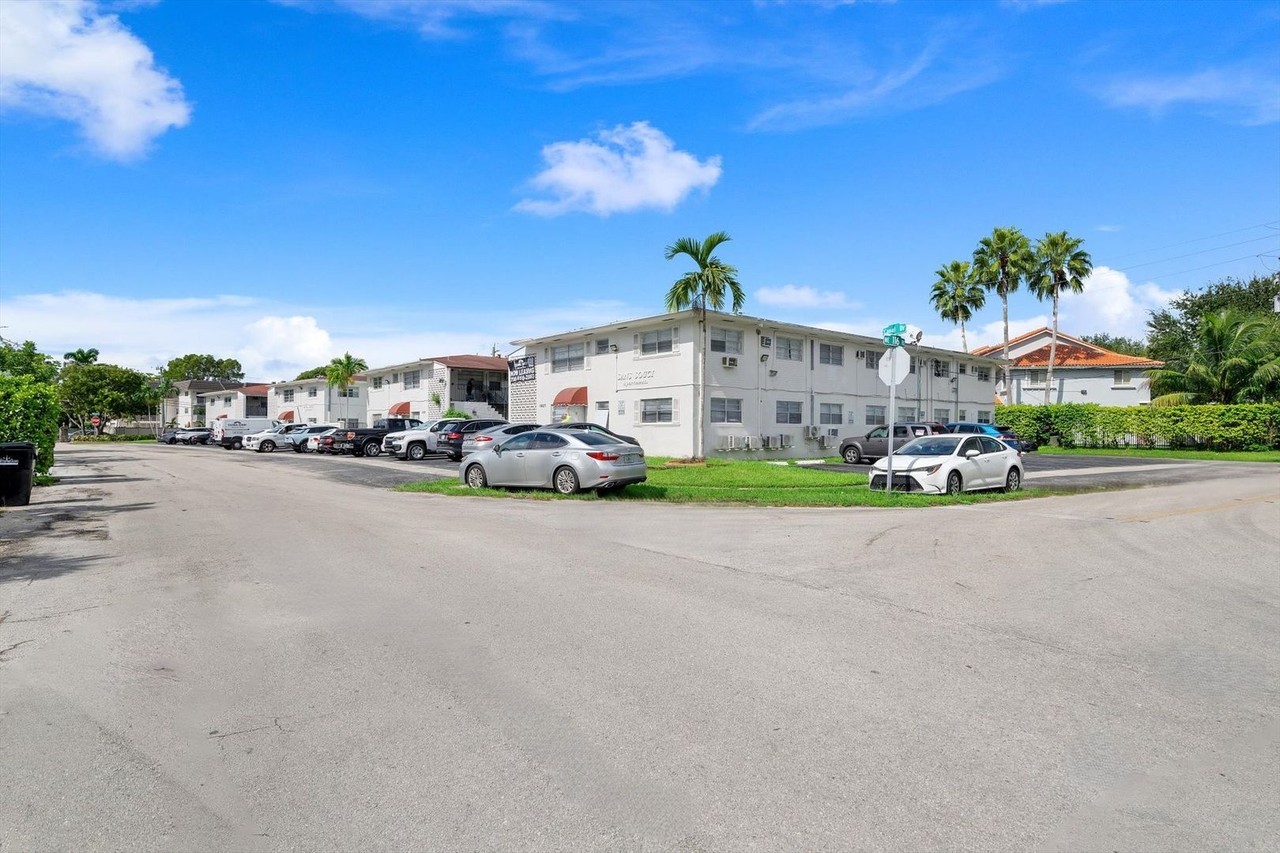 11605 Canal Dr - Photo 4 of 12