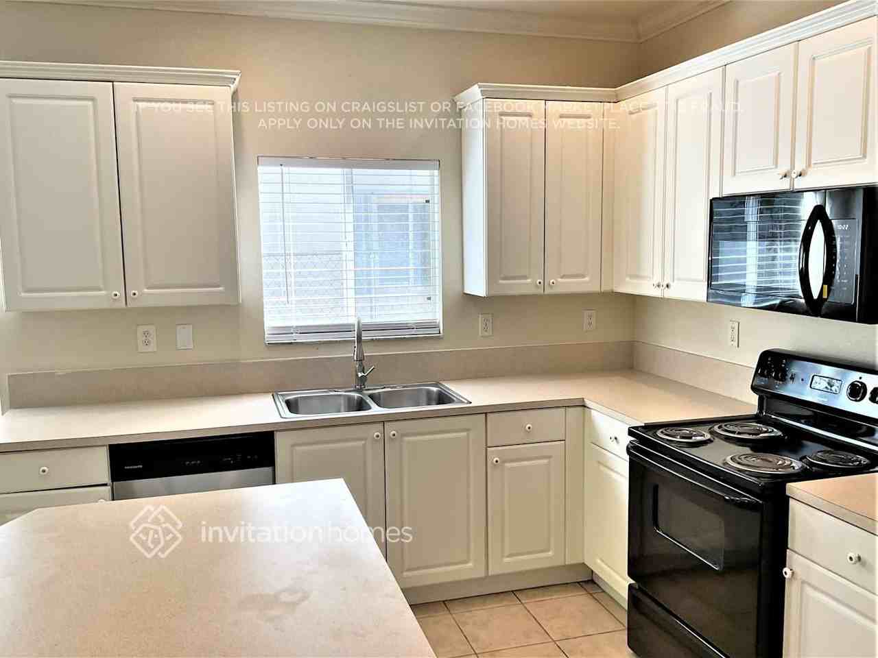 10225 Sw 224th Ter - Photo 7 of 20