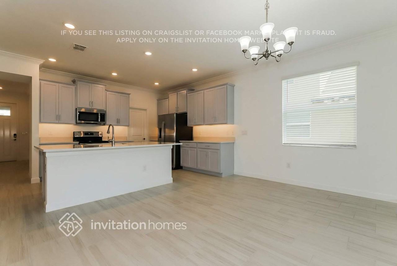 14246 17th Ct E - Photo 6 of 19