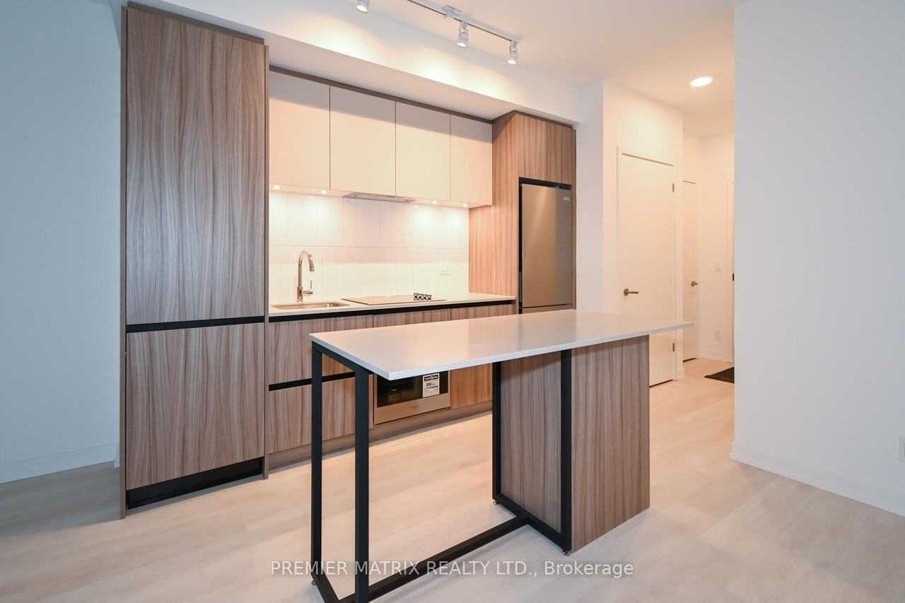 8 Beverley Glen Boulevard #106 - Photo 4 of 10
