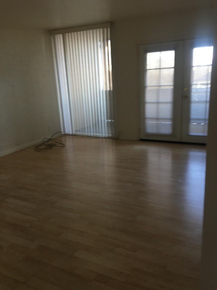 260 N Aly #4 - Photo 2 of 11