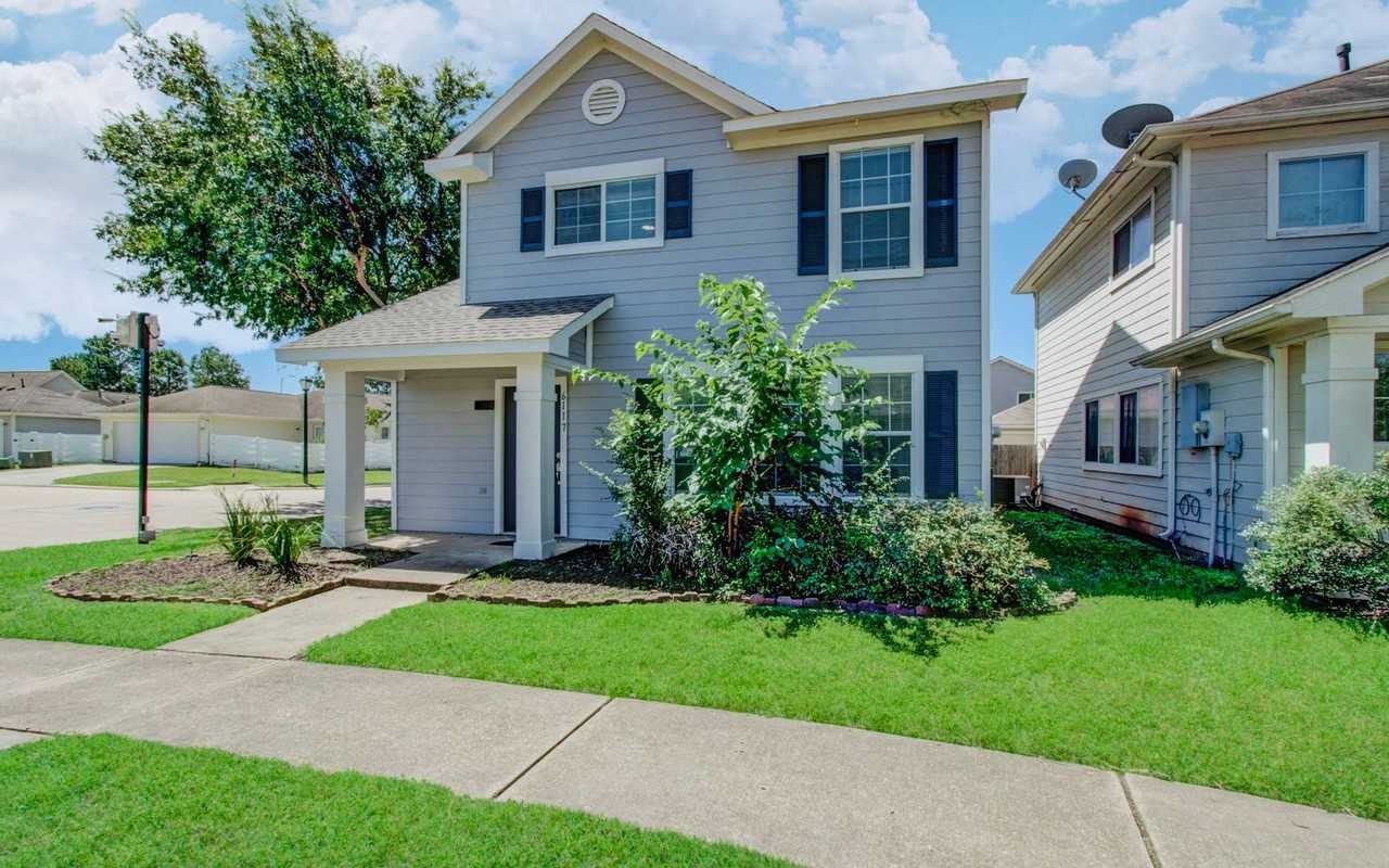 6117 Settlers Square Ln - Photo 3 of 47