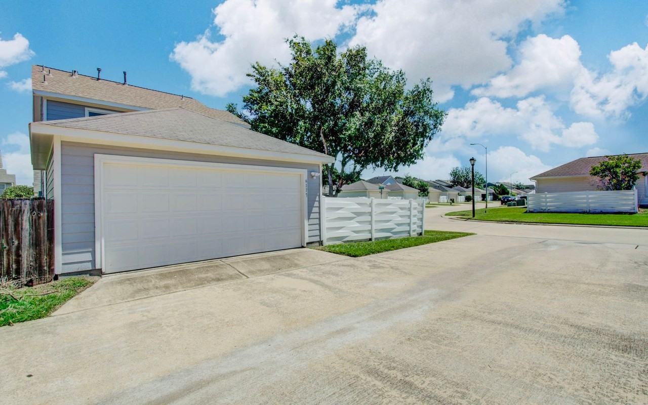 6117 Settlers Square Ln - Photo 6 of 47