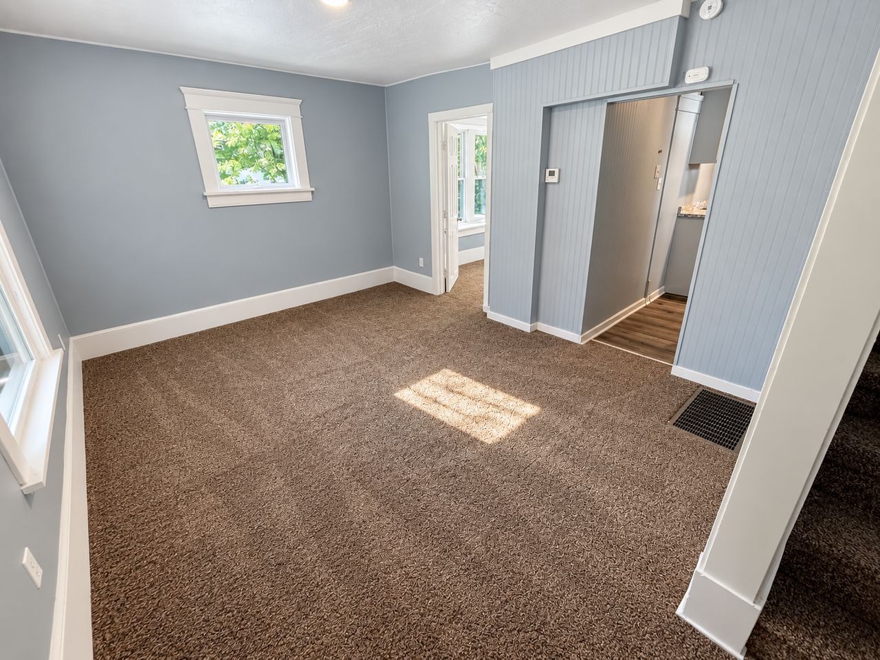 155 W Tallmadge Ave - Photo 4 of 20
