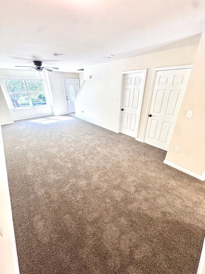 789 Mohawk St - Photo 3 of 21