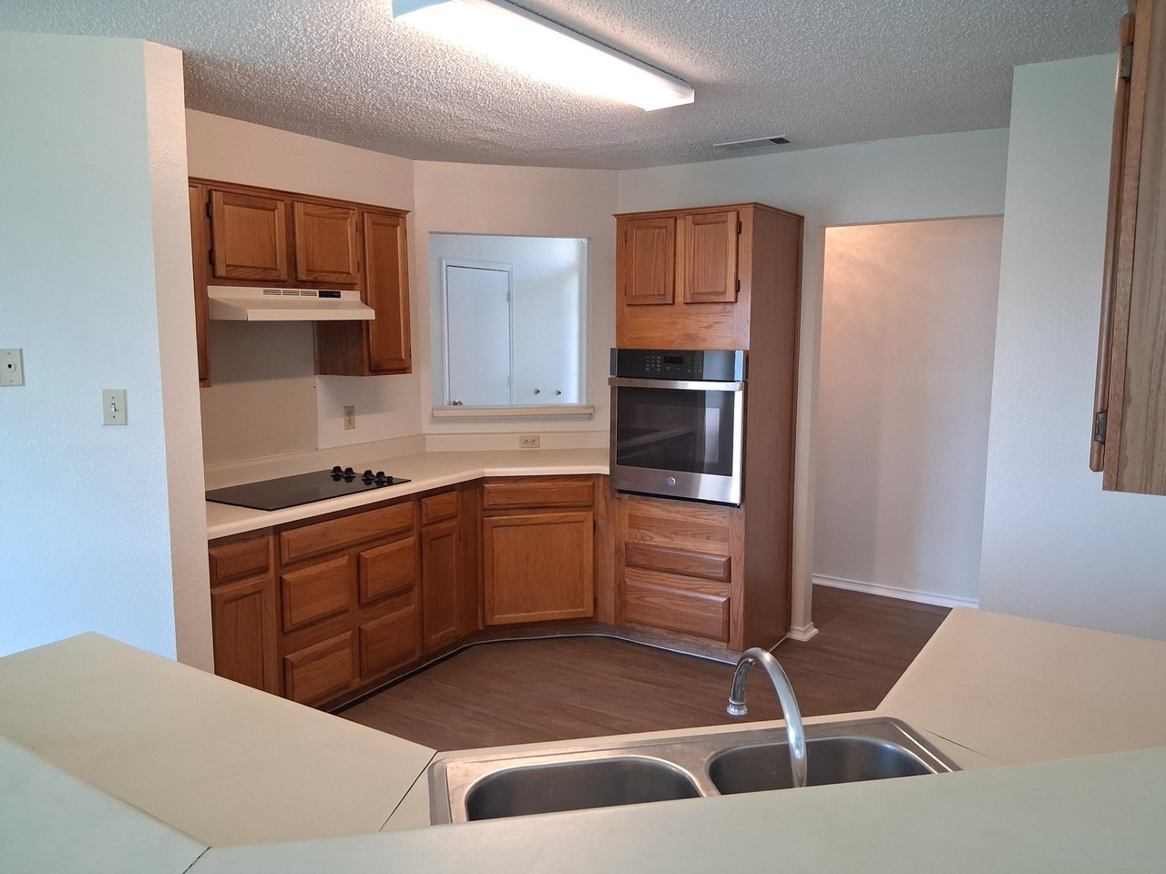 5002 Morning Glen Ln - Photo 7 of 17