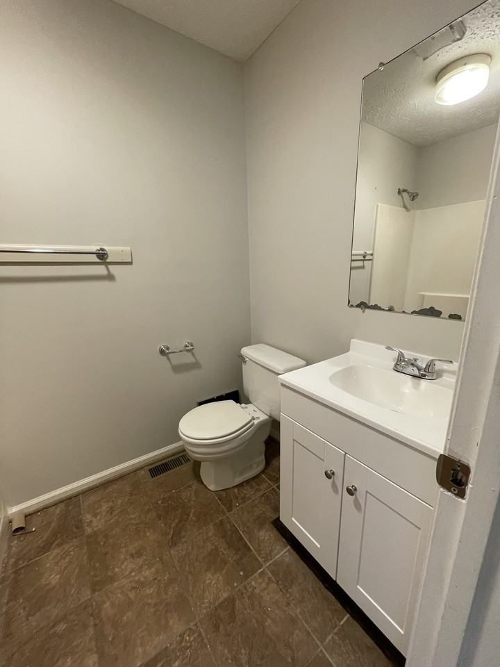107 Cedar Crest Dr #502 - Photo 2 of 9