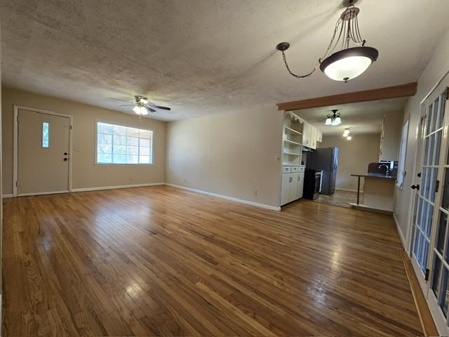 1303 Sunset Drive - Photo 3 of 17
